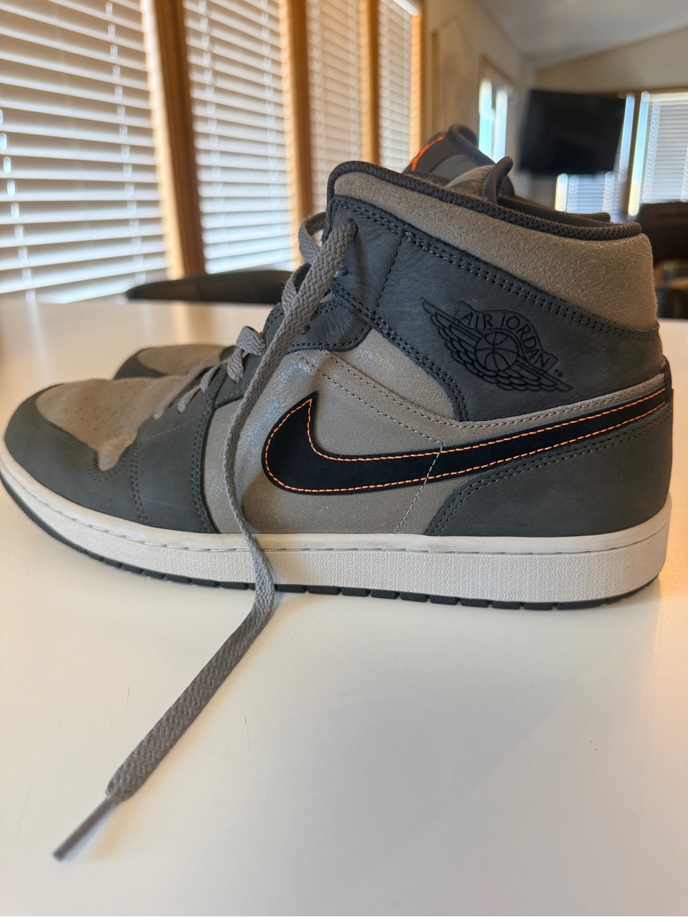 Jordan Mid-Top Sneakers in Night Stadium / Black / Flat Pewter / Total Orange